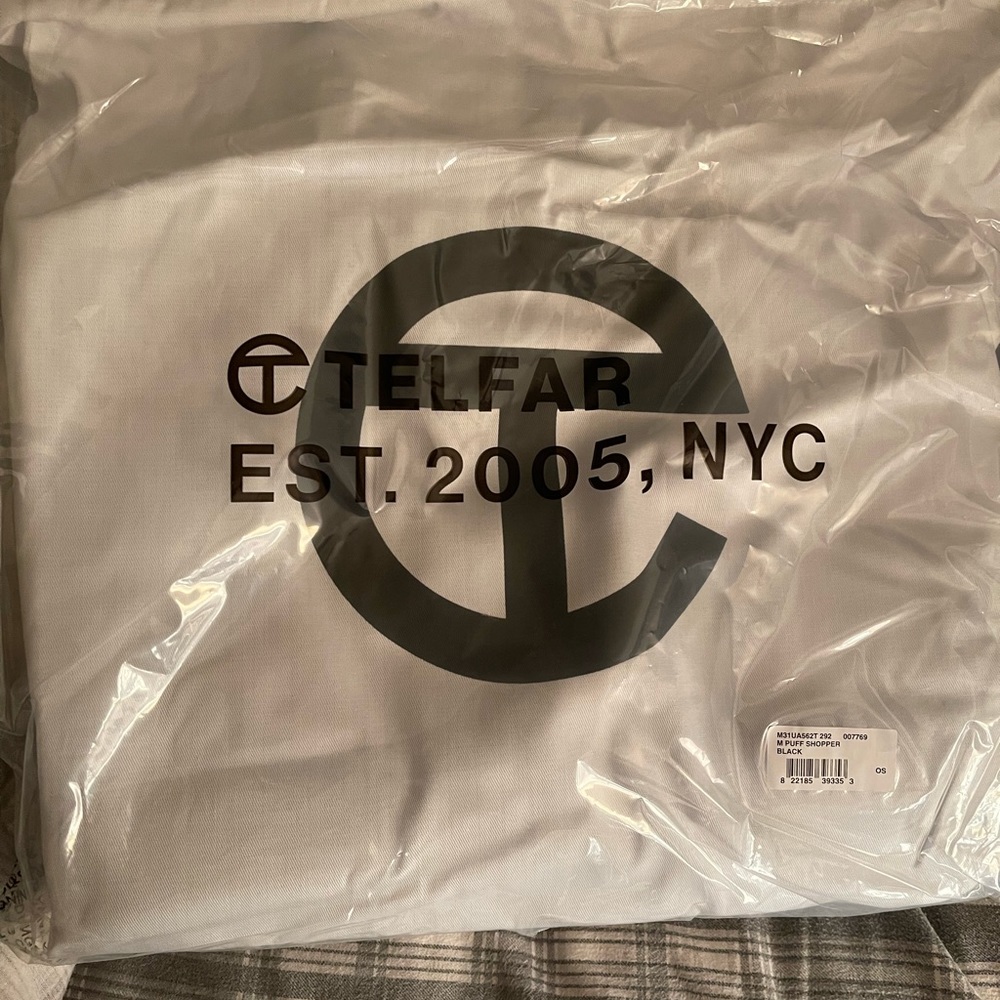 Gently used telfar bag - Picture 2 of 10